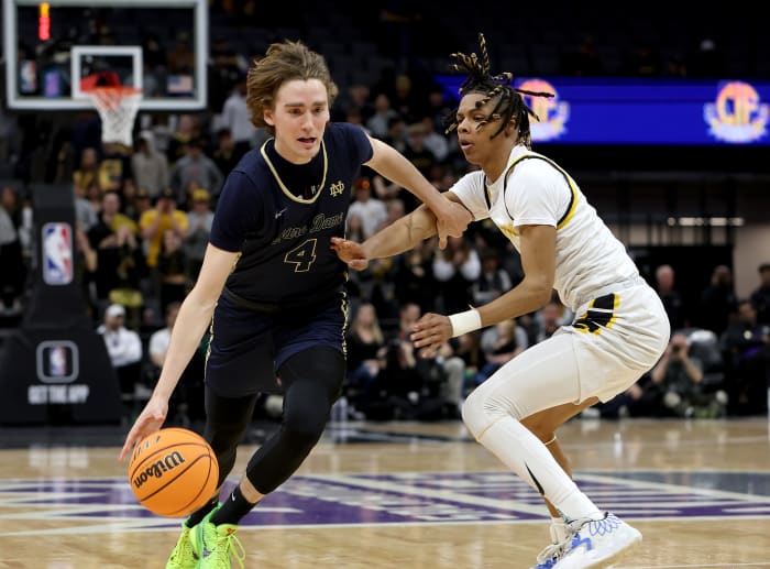 Dusty Stromer (4) is an explosive scorer but rarely forced things for the state Division 1 champions. Photo: Dennis Lee.